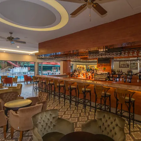 艾斯德姆公园奥泰尔酒店 酒店